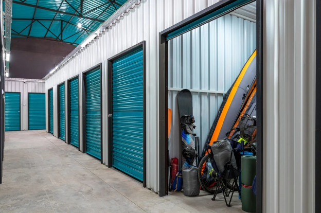 Self Storage Units vs Traditional Storage Methods: Which Is More Cost-Effective?